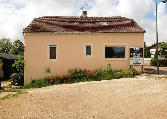 ゲストハウス Ferme De Laprade Sauzet